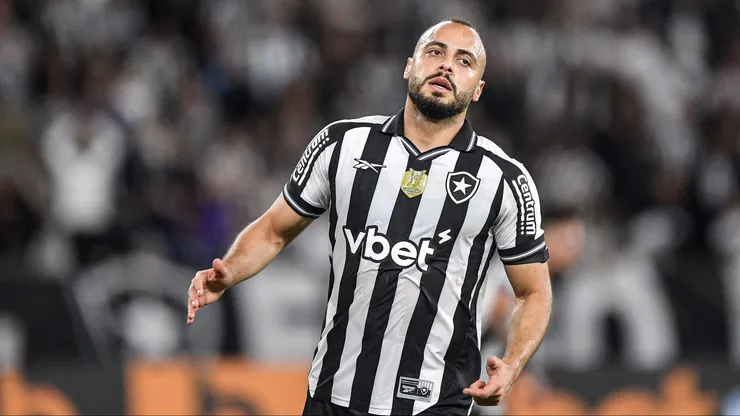 Arthur Cabral jogador do Botafogo durante partida contra o Bragantino no estadio Engenhao pelo campeonato Copa Do Brasil 2025. Foto: Thiago Ribeiro/AGIF