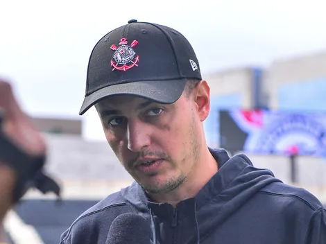 Lucas Piccinato, do Corinthians, critica calendário do Futebol Feminino