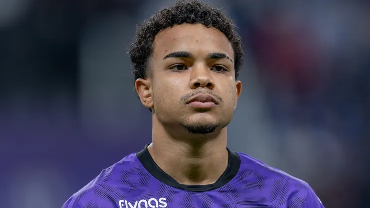 Kaio Cesar, do Al-Hilal FC, durante a escalação antes da partida da Saudi Pro League entre Al-Hilal e Al-Okhdood na Kingdom Arena, em 31 de janeiro de 2025, em Riad, Arábia Saudita. (Foto de Abdullah Ahmed/Getty Images)