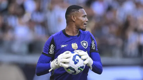 John explica razões que o fizeram permanecer no Botafogo. Foto: Pedro Vilela/Getty Images