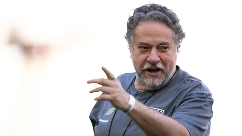 RJ - RIO DE JANEIRO - 12/07/2025 - BRASILEIRO A 2025, FLAMENGO X SAO PAULO - Julio Casares presidente do Sao Paulo antes da partida contra o Flamengo no estadio Maracana pelo campeonato Brasileiro A 2025. Foto: Jorge Rodrigues/AGIF