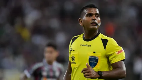 Alexis Herrera apita Fluminense x América de Cali