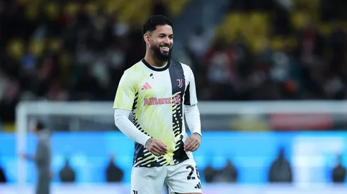 RIYADH, SAUDI ARABIA – JANUARY 03: Douglas Luiz of Juventus warms up prior to the Italian Super Cup Semi-Final match between AC Milan and Juventus at Al Awwal Park on January 03, 2025 in Riyadh, Saudi Arabia. (Photo by Abdullah Ahmed/Getty Images)