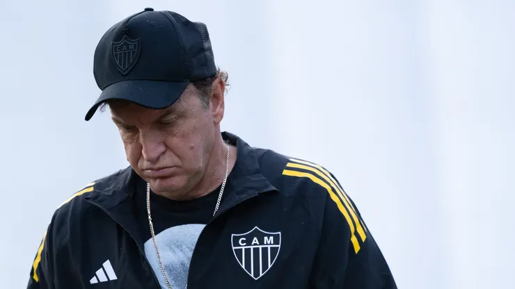 RJ - RIO DE JANEIRO - 10/08/2025 - BRASILEIRO A 2025, VASCO X ATLETICO-MG - Cuca tecnico do Atletico-MG durante partida contra o Vasco no estadio Sao Januario pelo campeonato Brasileiro A 2025. Foto: Jorge Rodrigues/AGIF
