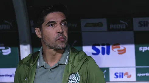 SP - SAO PAULO - 16/07/2025 - BRASILEIRO A 2025, PALMEIRAS X MIRASSOL - Abel Ferreira tecnico do Palmeiras durante partida contra o Mirassol no estadio Arena Allianz Parque pelo campeonato Brasileiro A 2025. Foto: Ettore Chiereguini/AGIF