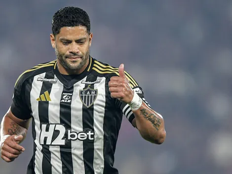 Hulk revela que Cuca deu "puxão de orelha" durante intervalo de Atlético MG X Godoy Cruz