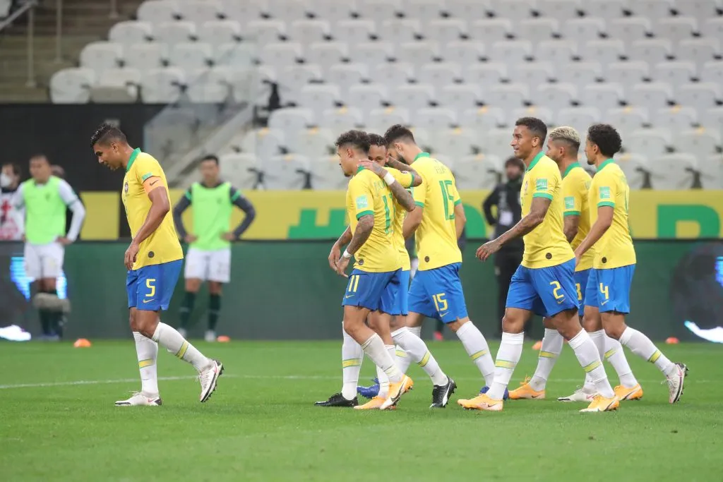 Neymar e Coutinho comemoram gol da Seleção Brasileira. (Photo by Amanda Perobelli – Pool/Getty Images)