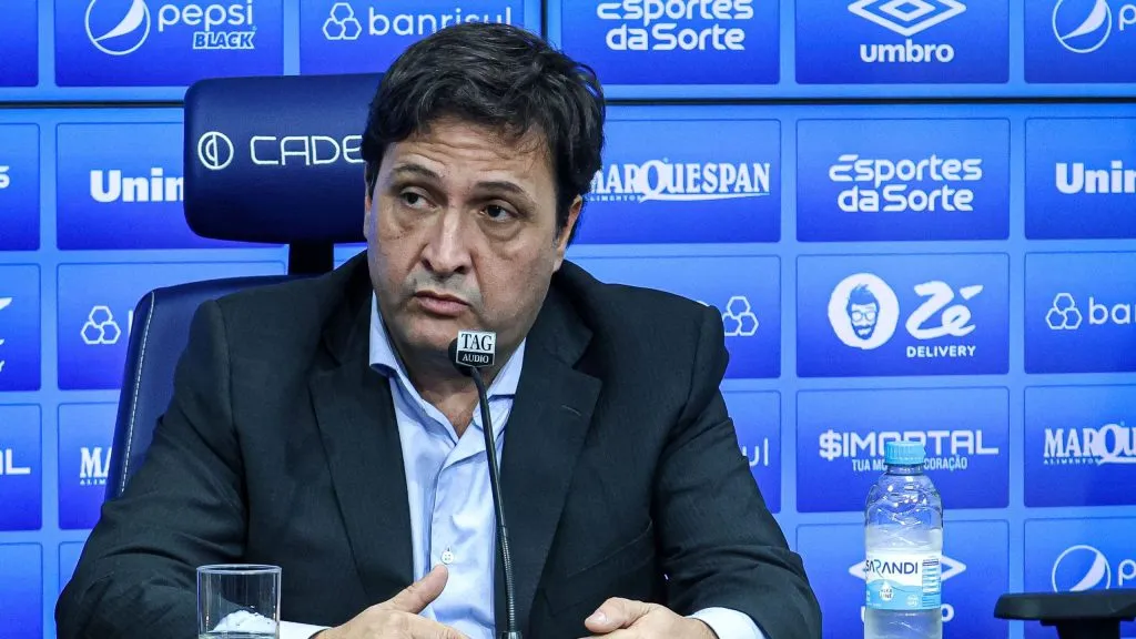 Alberto Guerra, presidente do Grêmio, durante entrevista coletiva. Foto: Maxi Franzoi/AGIF