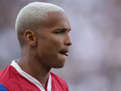 Deyverson é alvo de novos protestos da diretoria do Fortaleza em embarque ao Rio de Janeiro