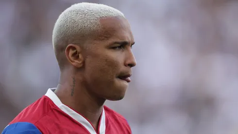 Deyverson em campo pelo Fortaleza. Foto: Ettore Chiereguini/AGIF