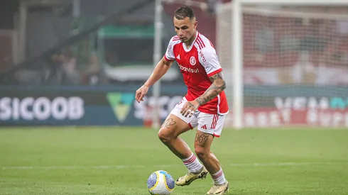 Bruno Gomes em ação pelo Internacional