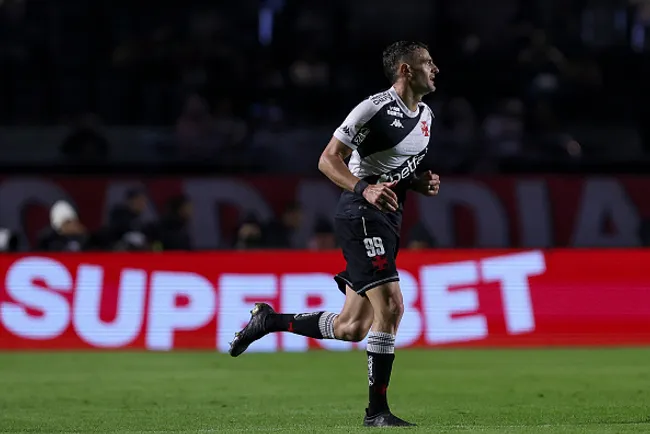 Pablo Vegetti atuando pelo Vasco – (Photo by Ricardo Moreira/Getty Images)