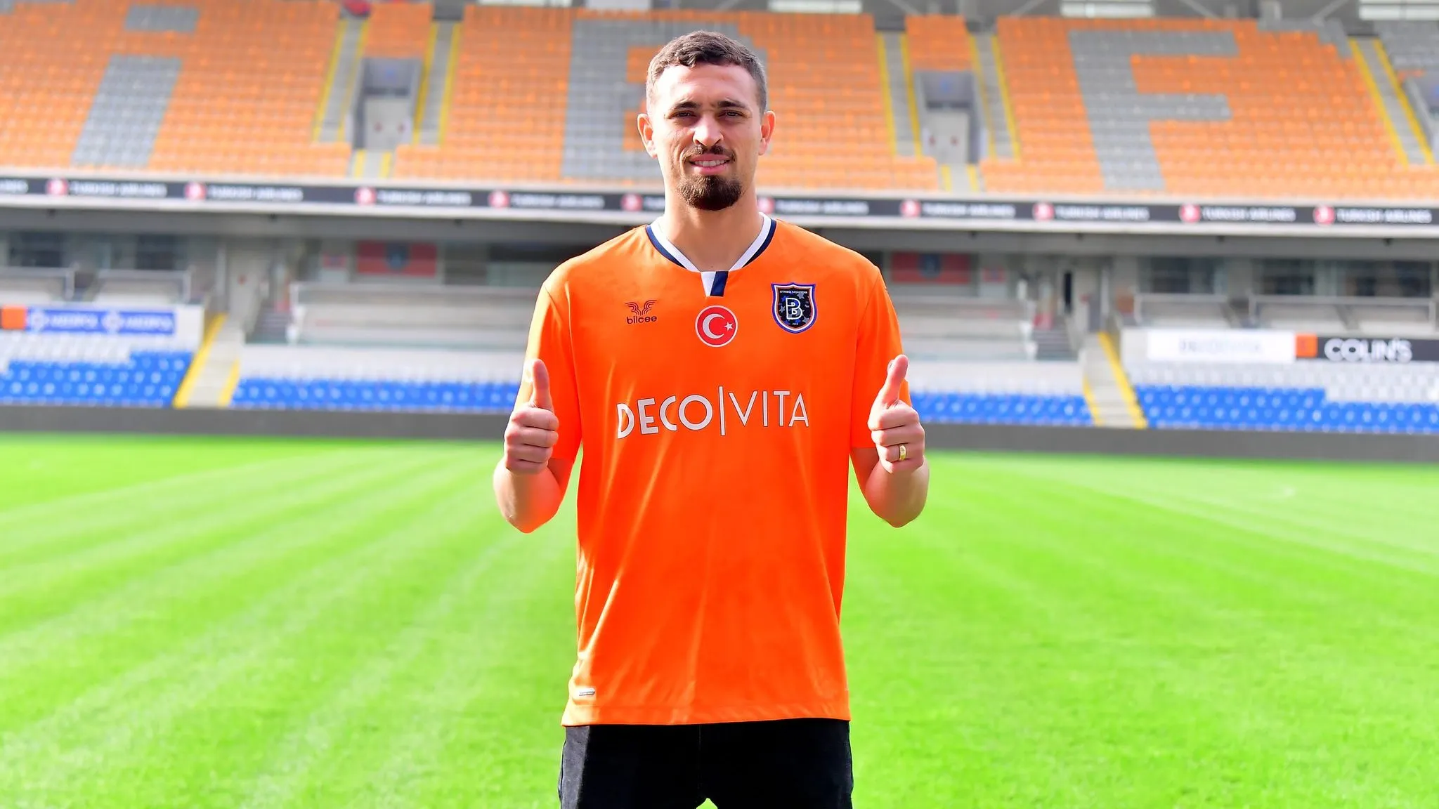 Léo Duarte interessa ao Inter – Foto: Divulgação/Twitter Istanbul Basaksehir.