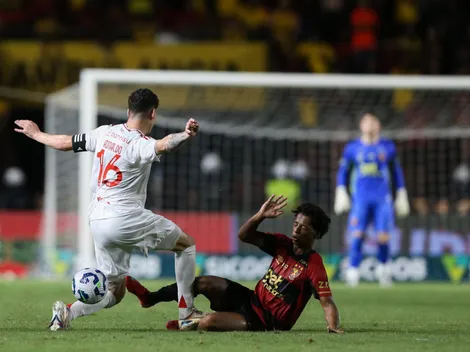 STJD adia julgamento e o volante Ronaldo pode jogar duelo entre Internacional e Flamengo