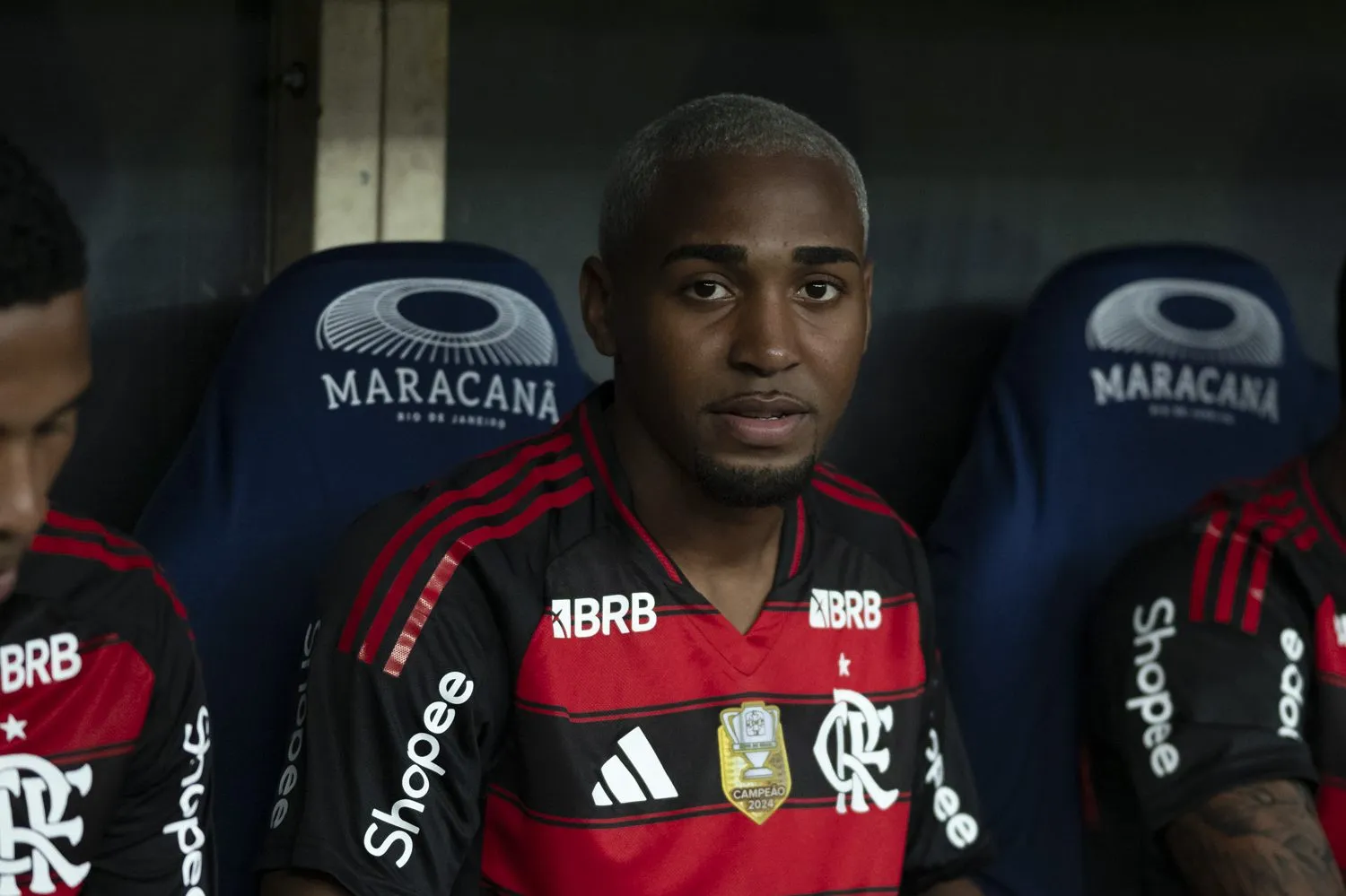 RJ – RIO DE JANEIRO – 21/05/2025 – COPA DO BRASIL 2025, FLAMENGO X BOTAFOGO-PB – Lorran jogador do Flamengo antes da partida contra o Botafogo-PB no estadio Maracana pelo campeonato Copa Do Brasil 2025. Foto: Jorge Rodrigues/AGIF