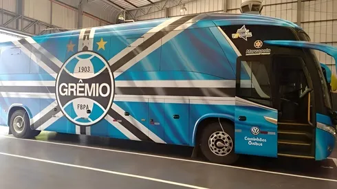 Ônibus do Grêmio. Reprodução X