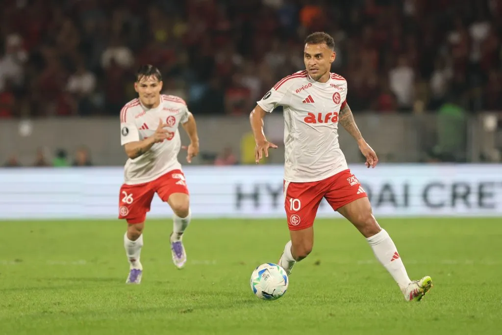 Alan Patrick e Bernabei podem ser poupados por Roger Machado. Foto: Ricardo Duarte / Internacional