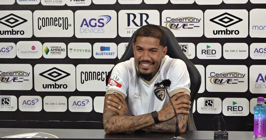Zé Gabriel apresentado no Portimonense. Foto: Site oficial Portimonense