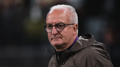 Dorival durante confronto contra o Bahia no Campeonato Brasileiro de 2025. Foto: Ettore Chiereguini/AGIF