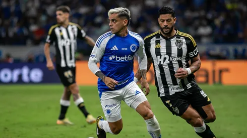 MG – BELO HORIZONTE – 18/05/2025 – BRASILEIRO A 2025, CRUZEIRO X ATLETICO-MG -Fagner jogador do Cruzeiro durante partida contra o Atletico-MG no estadio Mineirao pelo campeonato Brasileiro A 2025. Foto: Fernando Moreno/AGIF