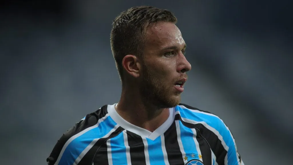 Salario de Arthur no Grêmio (Imagem: Pedro Vale/AGIF)