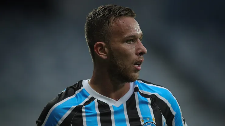 MG - Belo Horizonte - 14/04/2018 - Brasileiro A 2018, Cruzeiro x Gremio - jogador Arthur do Gremio durante partida contra o Cruzeiro no estadio Mineirao pelo campeonato Brasileiro A 2018. Foto: Pedro Vale/AGIF