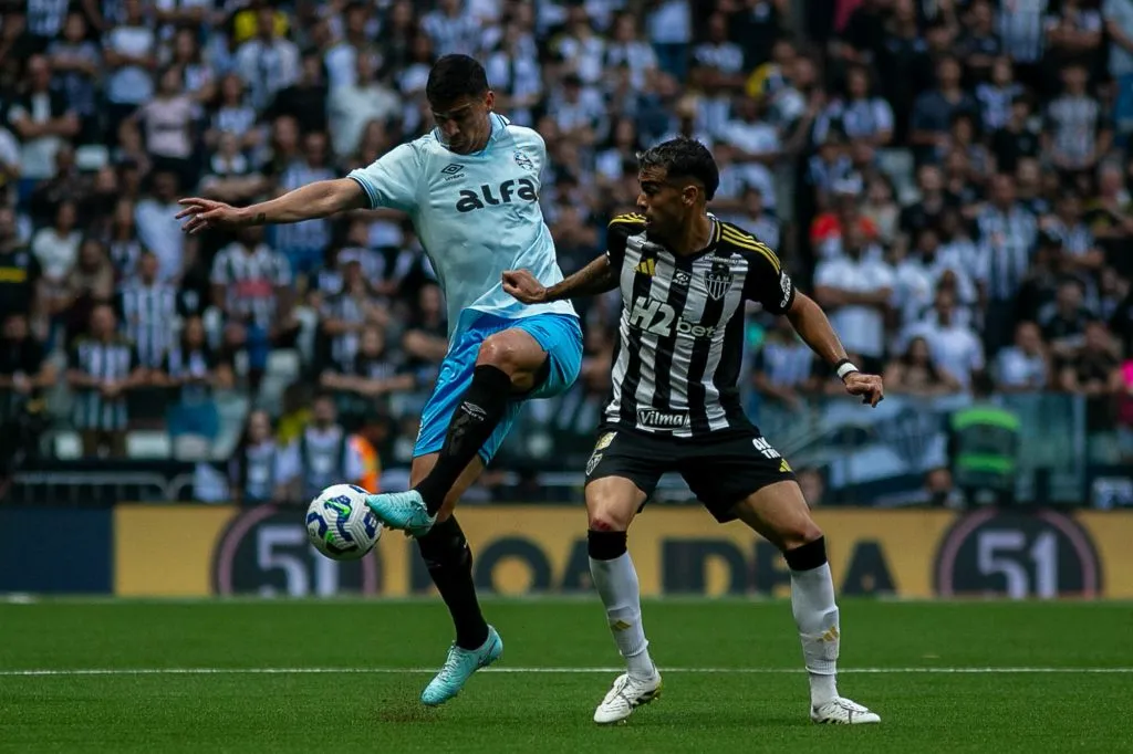 Reinier jogador do Atletico-MG durante partida contra o Gremio no estadio Arena MRV pelo campeonato Brasileiro A 2025. Foto: Fernando Moreno/AGIF