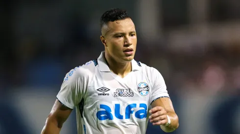 Marlon deve seguir no Grêmio.
