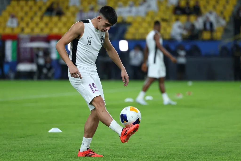 RIYADH, SAUDI ARABIA – NOVEMBER 05: Mateo Sanabria of Al Ain warms up prior to the AFC Champions League Elite match between Al-Nassr FC and Al Ain FC at Al-Awaal Park on November 05, 2024 in Riyadh, Saudi Arabia. (Photo by Abdullah Ahmed/Getty Images)
