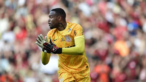Carlos Miguel goleiro do Corinthians durante partida contra o Flamengo no estadio Maracana pelo campeonato Brasileiro A 2024.