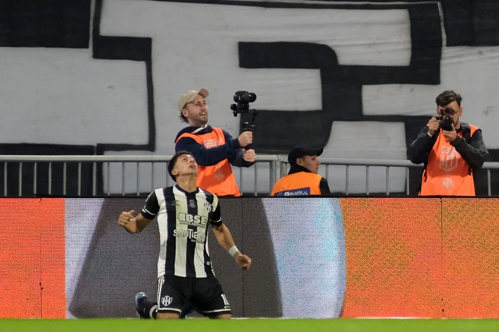 Bahia quer mais reforços além de Mateo Sanabria – Foto: Joaquín Camiletti/Getty Images.