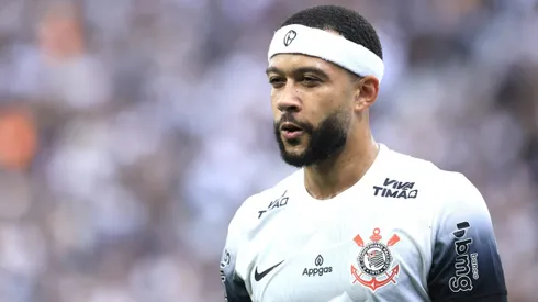 Memphis Depay em partida pelo Corinthians. Foto: Marcello Zambrana/AGIF