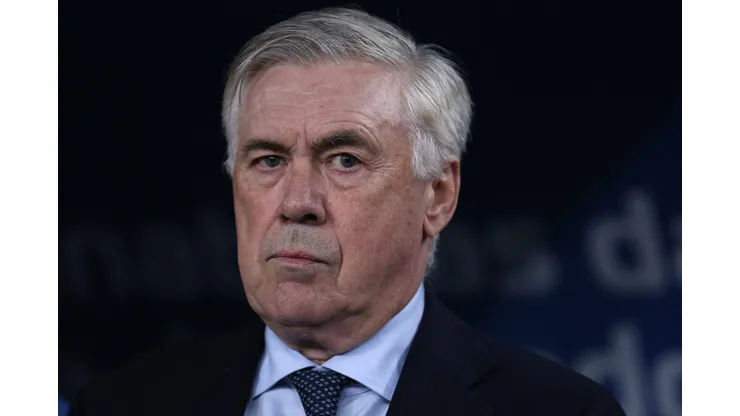 Carlo Ancelotti durante confronto entre Brasil e Paraguai nas Eliminatórias da Copa do Mundo de 2025.