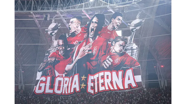 RS - PORTO ALEGRE - 04/10/2023 - LIBERTADORES 2023, INTERNACIONAL X FLUMINENSE - Torcida do Internacional durante partida contra Fluminense no estadio Beira-Rio pelo campeonato Libertadores 2023. Foto: Maxi Franzoi/AGIF