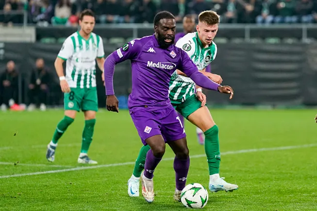 Jonathan Ikoné, jogando pela Fiorentina-ITA – (Photo by Daniela Porcelli/Eurasia Sport Images/Getty Images)