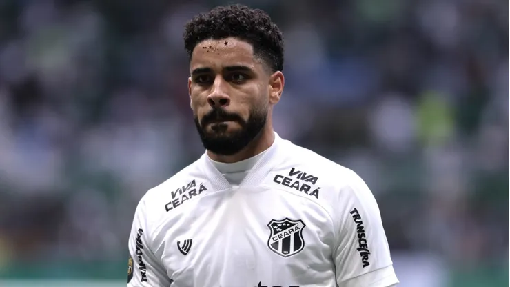 SP - SAO PAULO - 10/08/2025 - BRASILEIRO A 2025, PALMEIRAS X CEARA - Matheus Bahia jogador do Ceara durante partida contra o Palmeiras no estadio Arena Allianz Parque pelo campeonato Brasileiro A 2025. Foto: Marcello Zambrana/AGIF