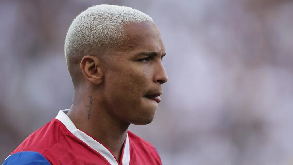 Torcida do Fortaleza perde a paciência com Deyverson. Foto: Ettore Chiereguini/AGIF