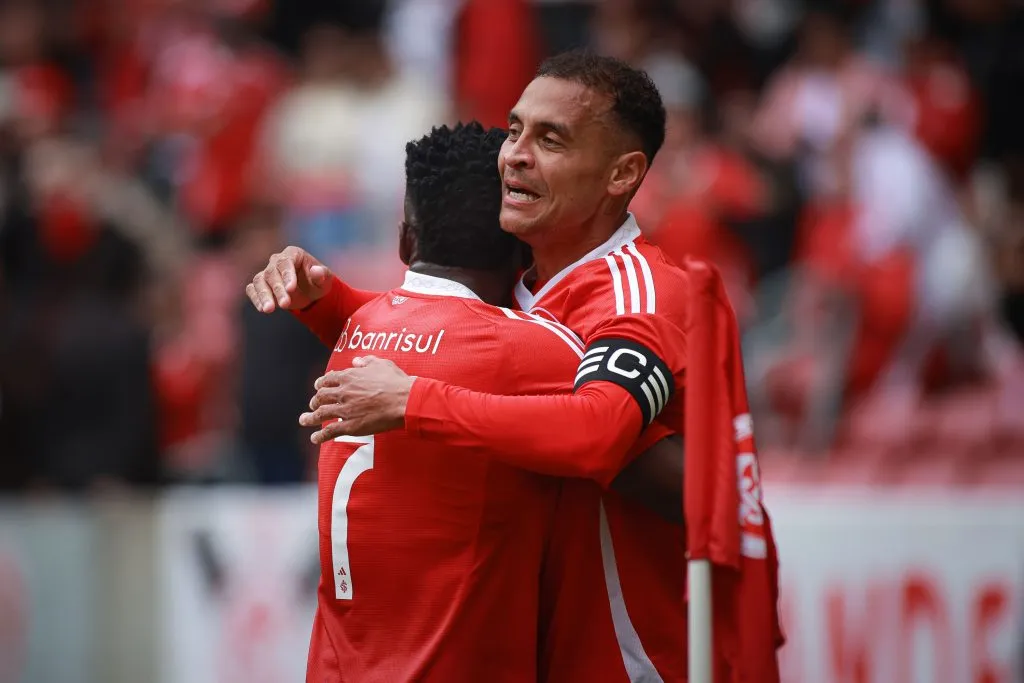 Libertadores 2025 Carbonero Internacional e Flamengo