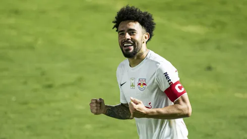 Claudinho jogador do Bragantino comemora seu gol durante partida contra o Vasco no estadio Nabi Abi Chedid pelo campeonato Brasileiro A 2020.