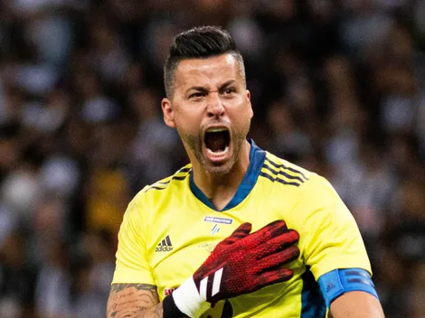 Fábio manda recado ao Cruzeiro após atingir recorde