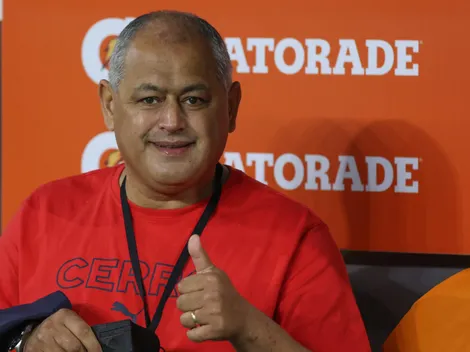 Ex-lateral Arce é convocado pelo Grêmio para a calçada da fama