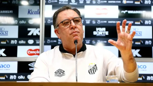 Impeachment de Marcelo Teixeira é pedido pela torcida do Santos.
