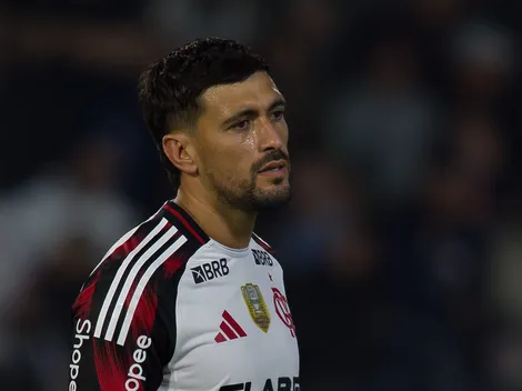 Arrascaeta contribui com gol em classificação do Flamengo na Libertadores