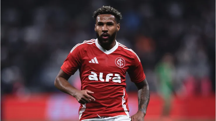 Wesley jogador do Internacional durante partida contra o Corinthians no estadio Arena Corinthians pelo campeonato Brasileiro A 2025. Foto: Ettore Chiereguini/AGIF