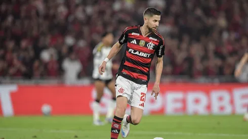 Jorginho jogador do Flamengo durante partida contra o Atletico-MG no estadio Maracana pelo campeonato Brasileiro A 2025.