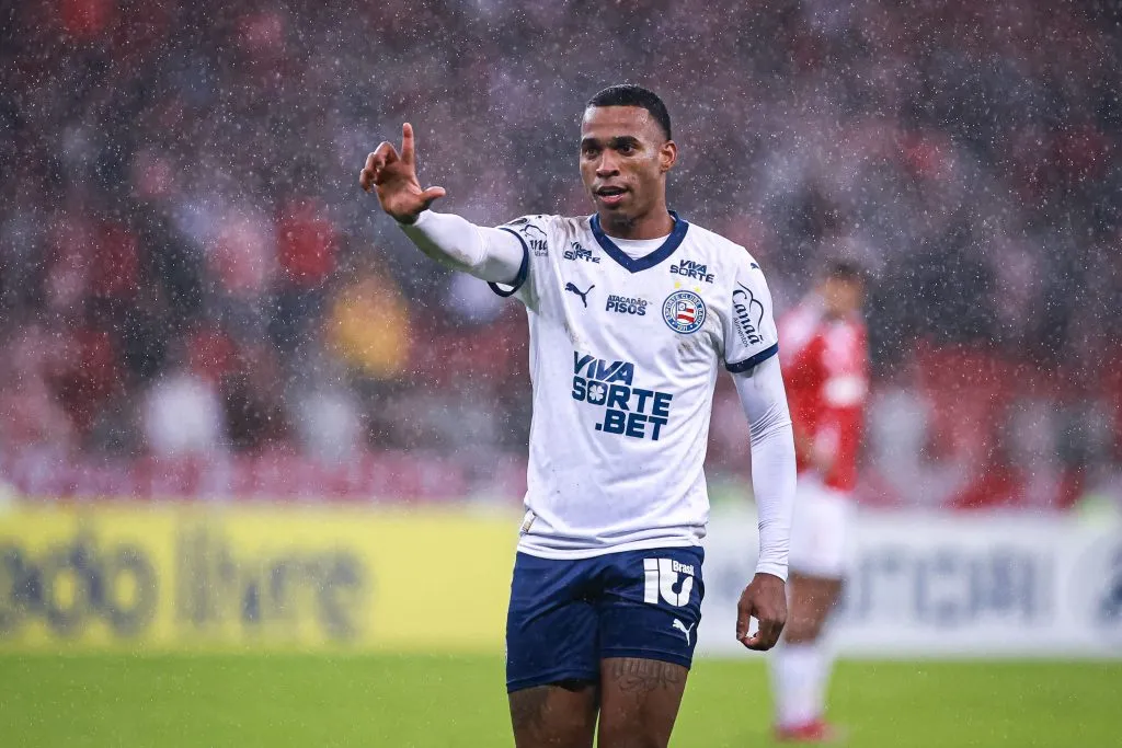RS – PORTO ALEGRE – 28/05/2025 – COPA LIBERTADORES 2025, INTERNACIONAL X BAHIA – Jean Lucas jogador do Bahia comemora seu gol durante partida contra o Internacional no estadio Beira-Rio pelo campeonato Copa Libertadores 2025. Foto: Maxi Franzoi/AGIF