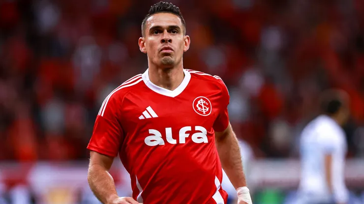 Rafael Borre jogador do Internacional comemora seu gol durante partida contra o Cruzeiro no estadio Beira-Rio pelo campeonato Brasileiro A 2025.