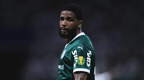 Micael deve ser titular em Palmeiras x Universitário.