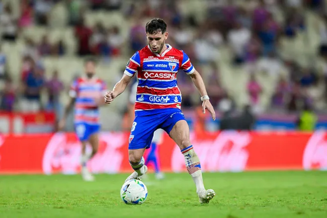 Emmanuel Martínez atuando no Fortaleza –  (Photo by Sports Press Photo/Getty Images)