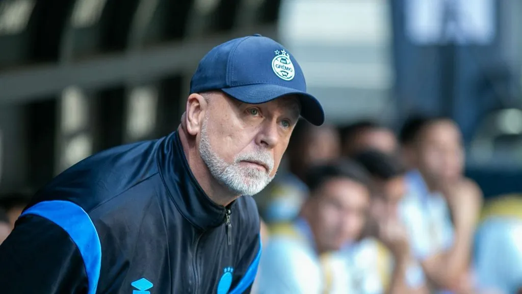 Mano Menezes, comandante do Grêmio